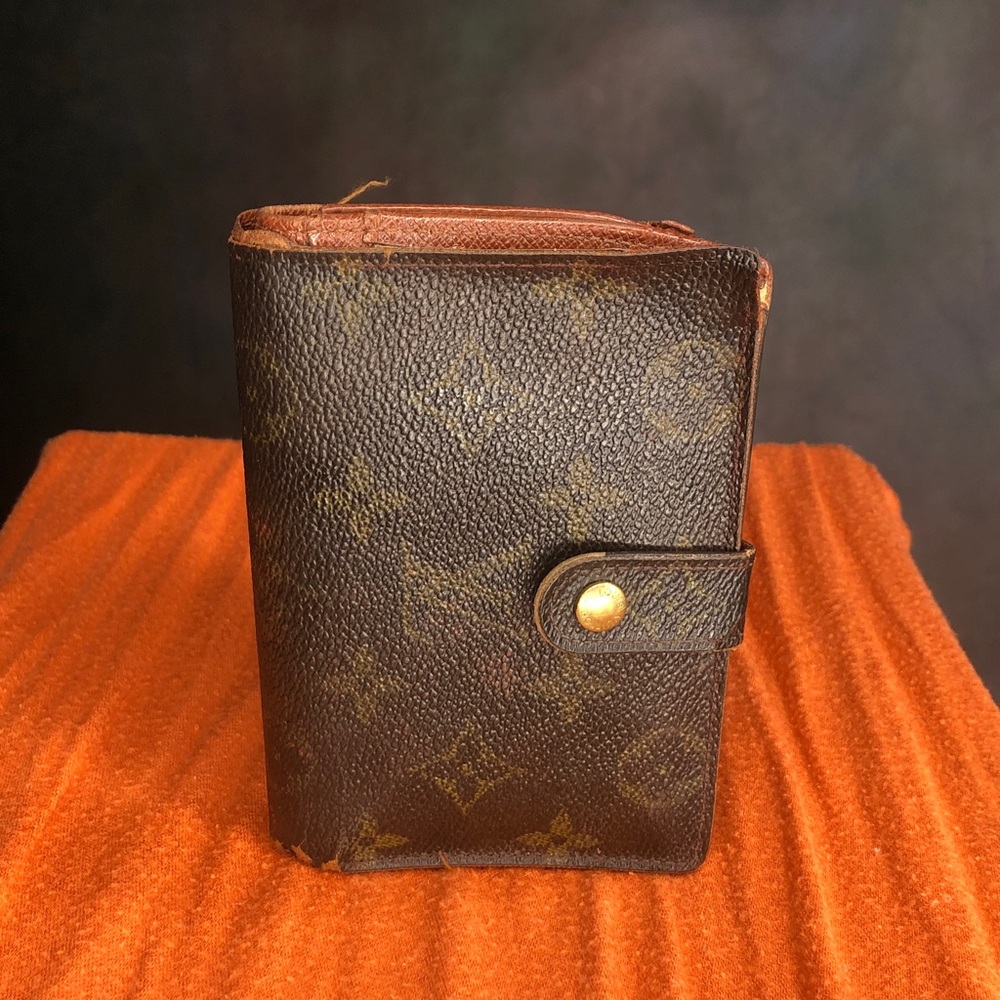 Louis Vuitton Monogram  Porte monnaie Viennoise Bifold kiss lock wallet